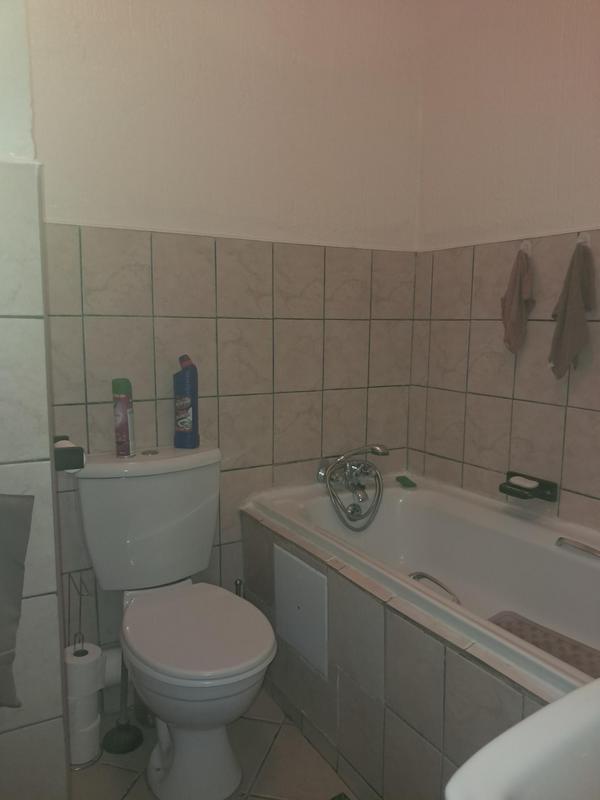 2 Bedroom Property for Sale in Rustenburg Central North West